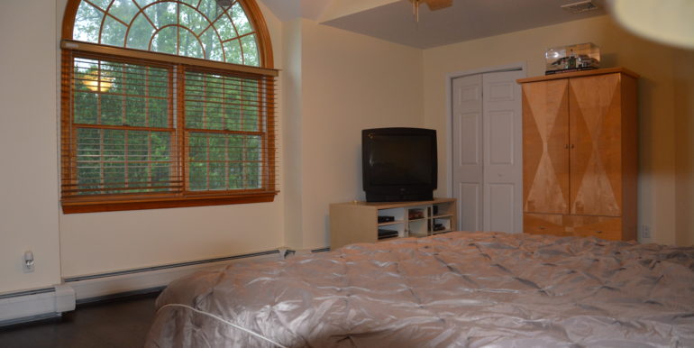 20. MBR 2ndFl 333 Oak