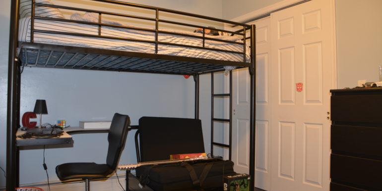 26. Bed 2 2ndFl 333 Oak