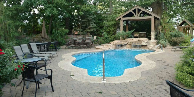 38. Pool alt-b 333 Oak