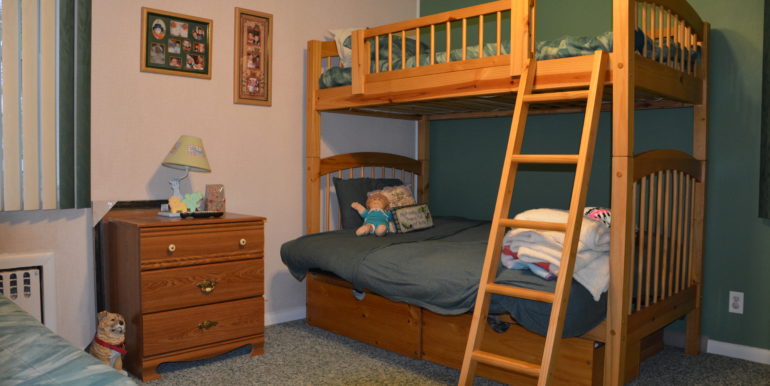 9. Bed 2 1stFl 333 Oak
